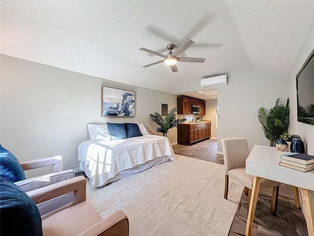 1148 N GRANDVIEW STREET, Mount Dora, FL 32757