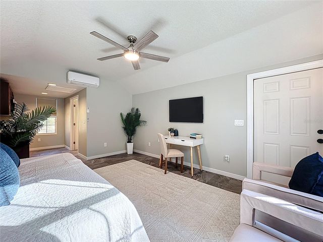 1148 N GRANDVIEW STREET, Mount Dora, FL 32757