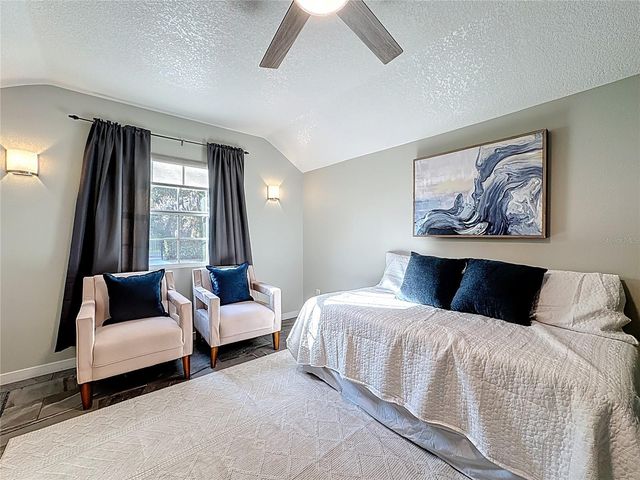 1148 N GRANDVIEW STREET, Mount Dora, FL 32757