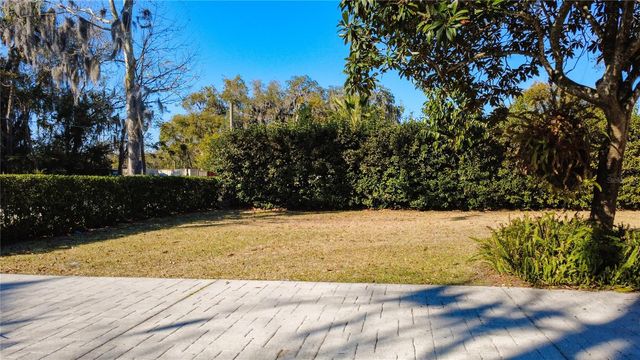 1148 N GRANDVIEW STREET, Mount Dora, FL 32757