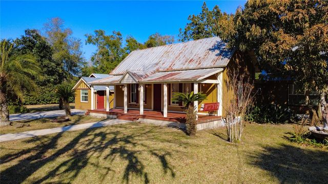 1148 N GRANDVIEW STREET, Mount Dora, FL 32757