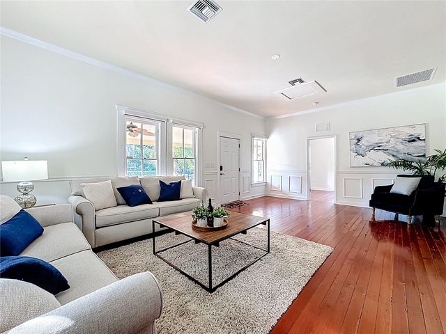 1148 N GRANDVIEW STREET, Mount Dora, FL 32757