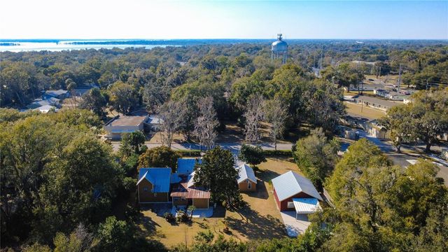 1148 N GRANDVIEW STREET, Mount Dora, FL 32757