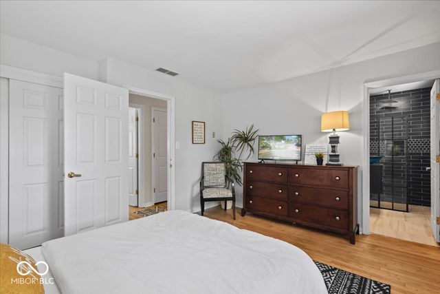 5755 Andover Road, Indianapolis, IN 46220