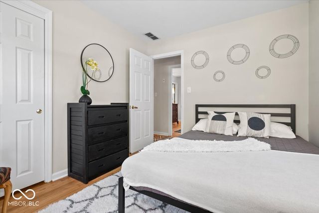 5755 Andover Road, Indianapolis, IN 46220
