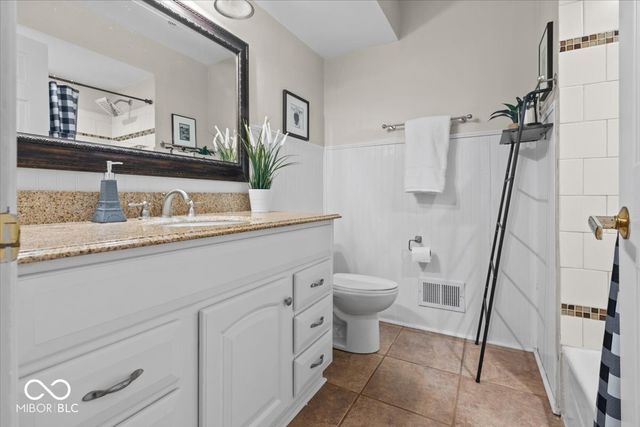 5755 Andover Road, Indianapolis, IN 46220