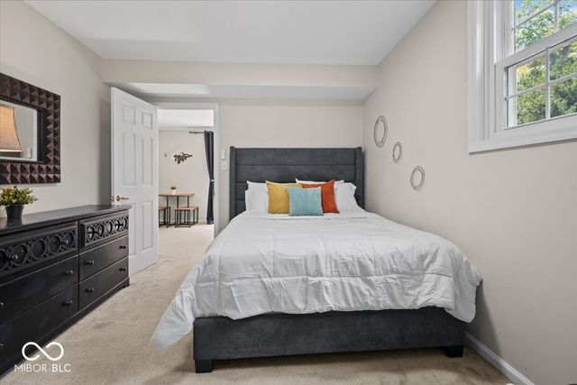 5755 Andover Road, Indianapolis, IN 46220