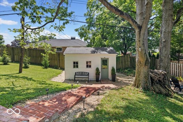 5755 Andover Road, Indianapolis, IN 46220