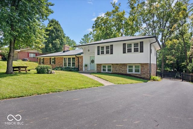 5755 Andover Road, Indianapolis, IN 46220