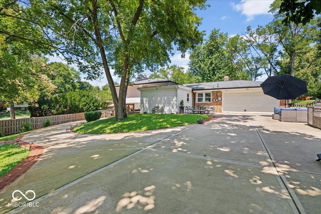 5755 Andover Road, Indianapolis, IN 46220