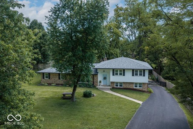 5755 Andover Road, Indianapolis, IN 46220