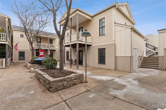 3410 E Lime Kiln A, St Charles, MO 63301