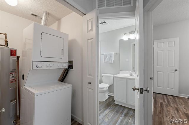 3410 E Lime Kiln A, St Charles, MO 63301