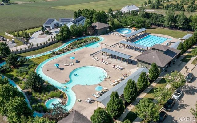 3410 E Lime Kiln A, St Charles, MO 63301