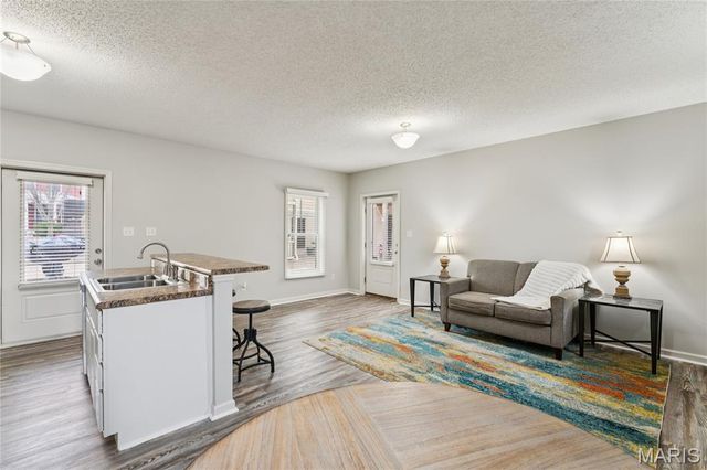 3410 E Lime Kiln A, St Charles, MO 63301