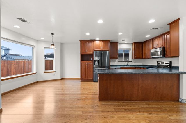 1758 Pearl Eye Lane, Medford, OR 97504