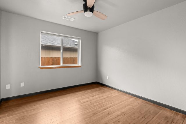 1758 Pearl Eye Lane, Medford, OR 97504