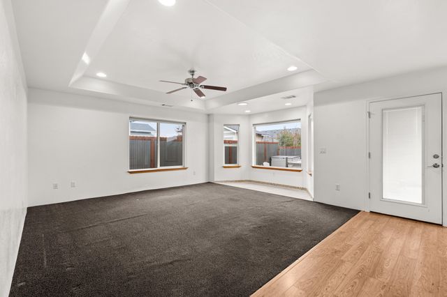 1758 Pearl Eye Lane, Medford, OR 97504