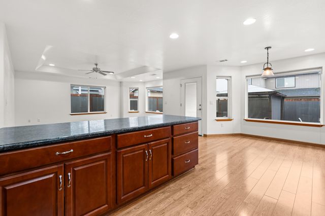 1758 Pearl Eye Lane, Medford, OR 97504