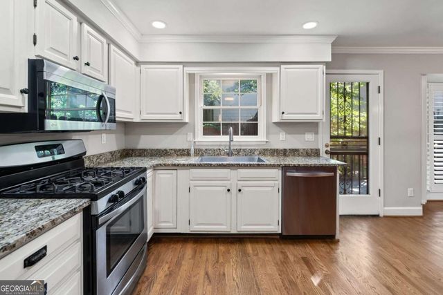 102 Defoors Mill Drive NW, Atlanta, GA 30318