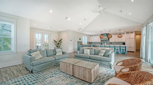 2175 AVENUE A, Bradenton Beach, FL 34217