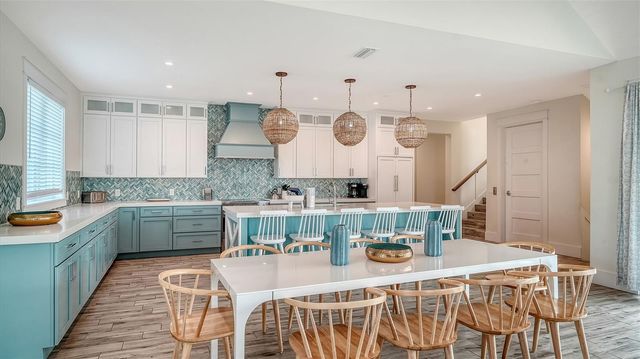 2175 AVENUE A, Bradenton Beach, FL 34217