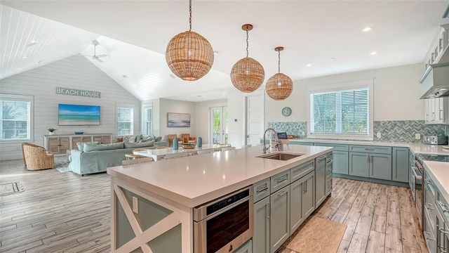 2175 AVENUE A, Bradenton Beach, FL 34217