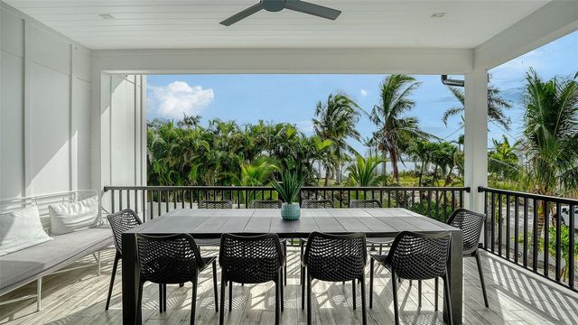 2175 AVENUE A, Bradenton Beach, FL 34217