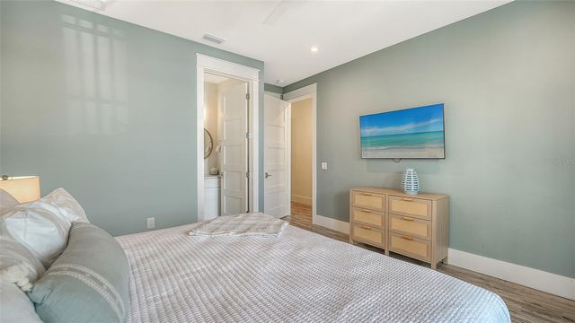 2175 AVENUE A, Bradenton Beach, FL 34217