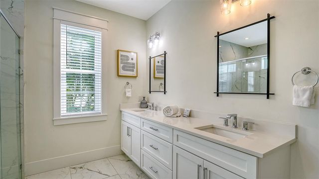 2175 AVENUE A, Bradenton Beach, FL 34217
