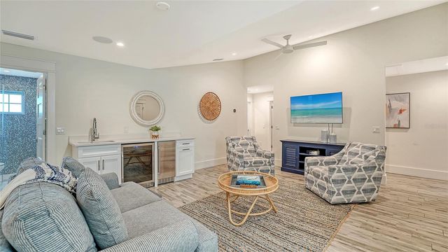 2175 AVENUE A, Bradenton Beach, FL 34217