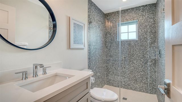 2175 AVENUE A, Bradenton Beach, FL 34217