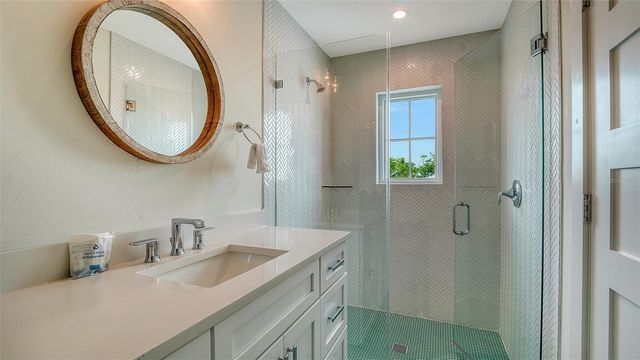 2175 AVENUE A, Bradenton Beach, FL 34217