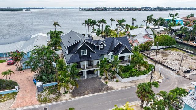 2175 AVENUE A, Bradenton Beach, FL 34217