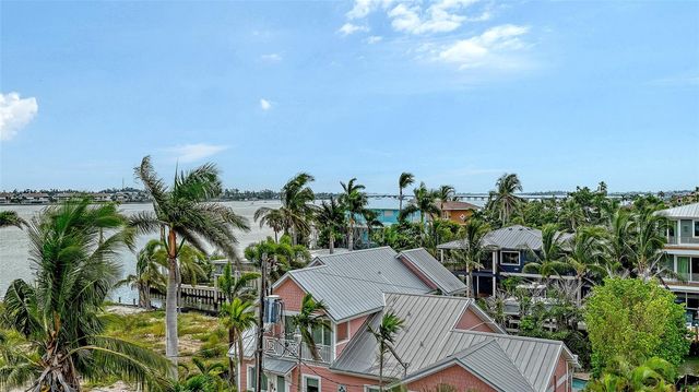 2175 AVENUE A, Bradenton Beach, FL 34217