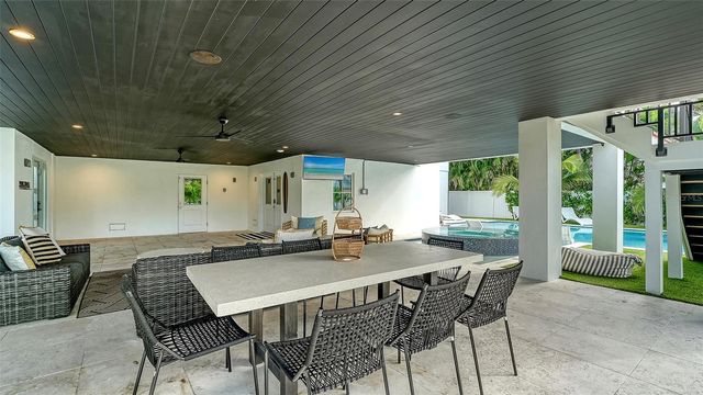 2175 AVENUE A, Bradenton Beach, FL 34217