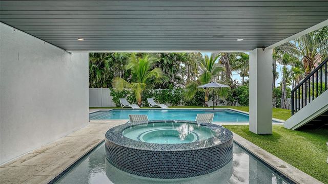 2175 AVENUE A, Bradenton Beach, FL 34217