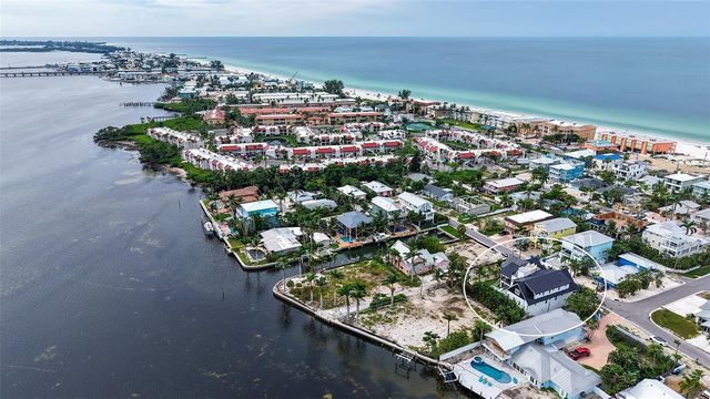 2175 AVENUE A, Bradenton Beach, FL 34217