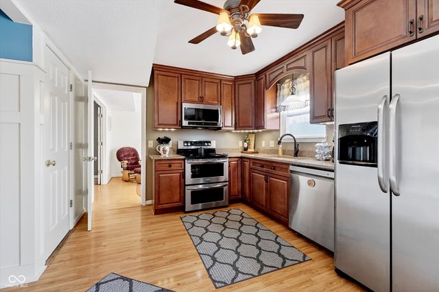 745 Woodcote Lane, Brownsburg, IN 46112