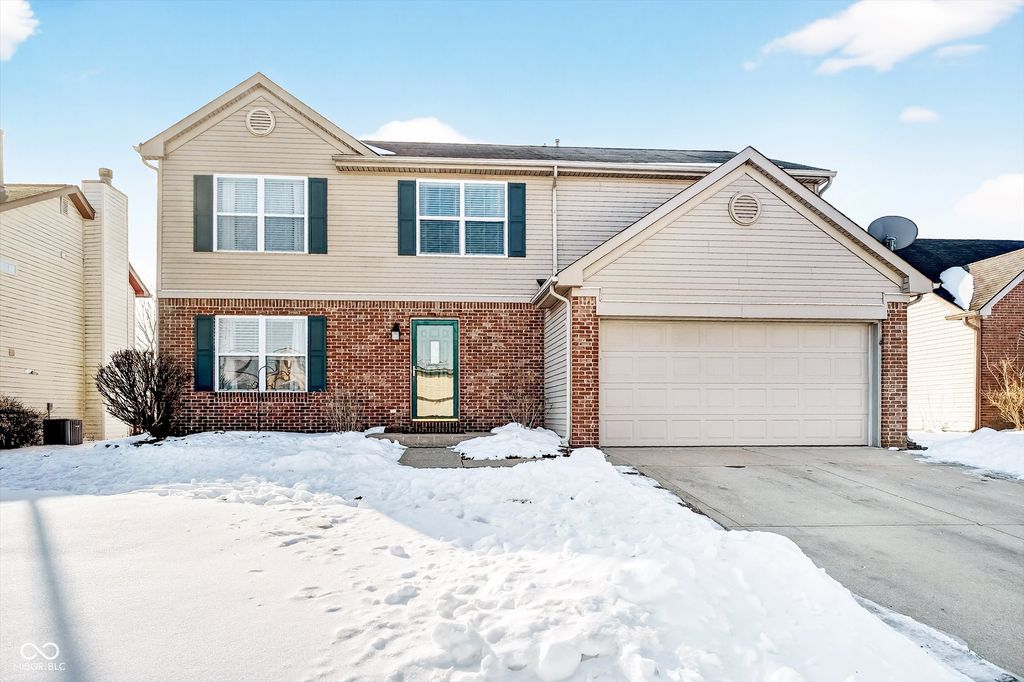 745 Woodcote Lane, Brownsburg, IN 46112