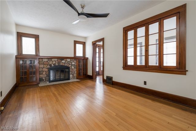 545 Pittsburg Avenue NW, North Canton, OH 44720