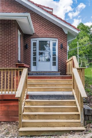 545 Pittsburg Avenue NW, North Canton, OH 44720