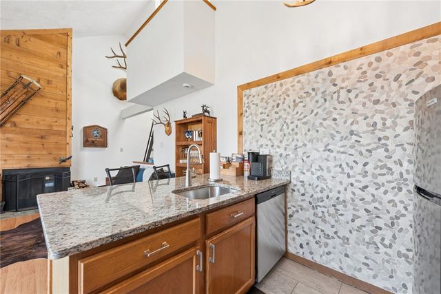 1223 Veech Lane, Hidden Valley, PA 15502