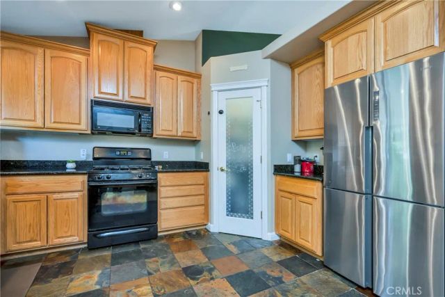 18920 Stonegate Road, Hidden Valley Lake, CA 95467