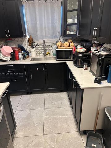 770 NW 47th Ter, Miami, FL 33127