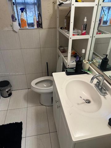 770 NW 47th Ter, Miami, FL 33127