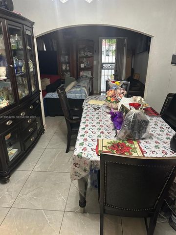 770 NW 47th Ter, Miami, FL 33127