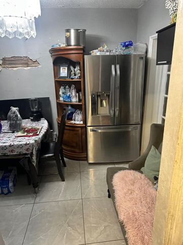 770 NW 47th Ter, Miami, FL 33127