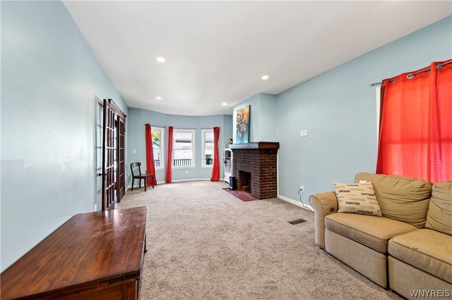 69 College Street, Buffalo, NY 14201