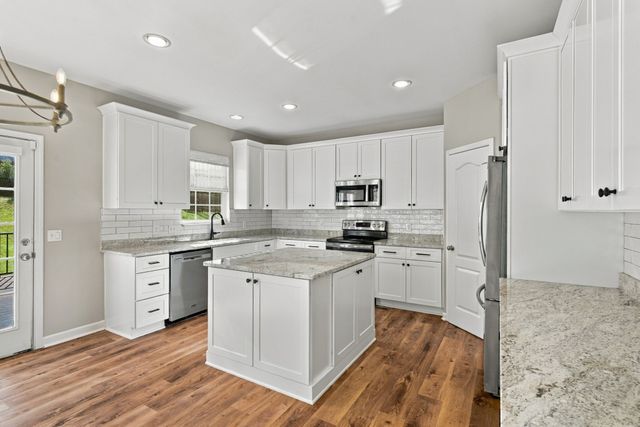 821 Park Dr, Goodlettsville, TN 37072
